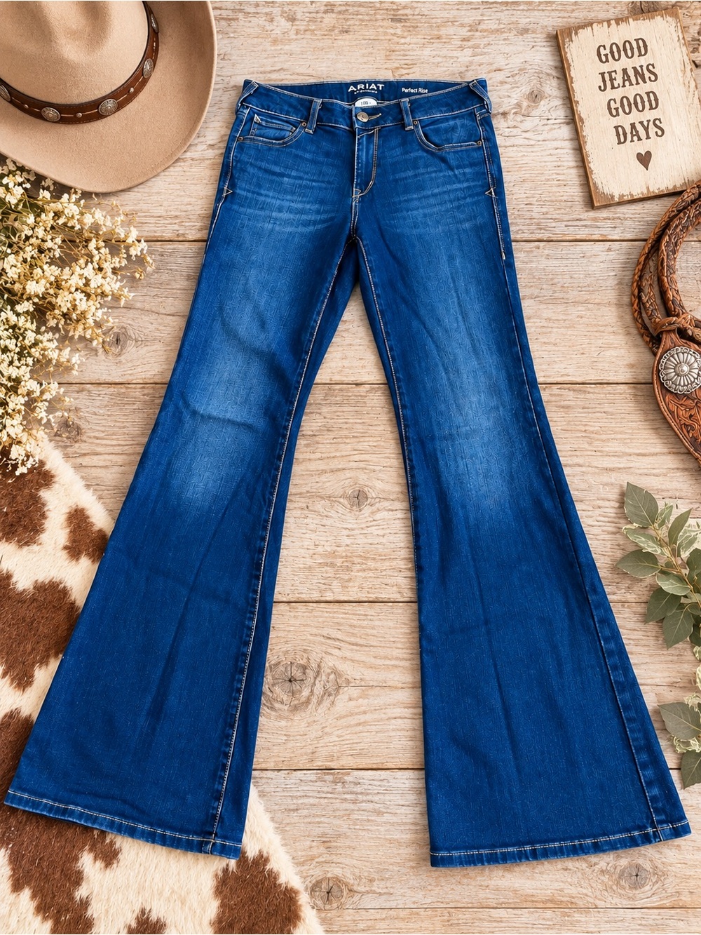 Ariat Perfect Rise Flare Jeans Women’s 28L Western